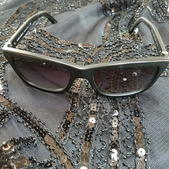 EUC DOLCE & GABBANA Sunglasses🕶 - Picture 4 of 5